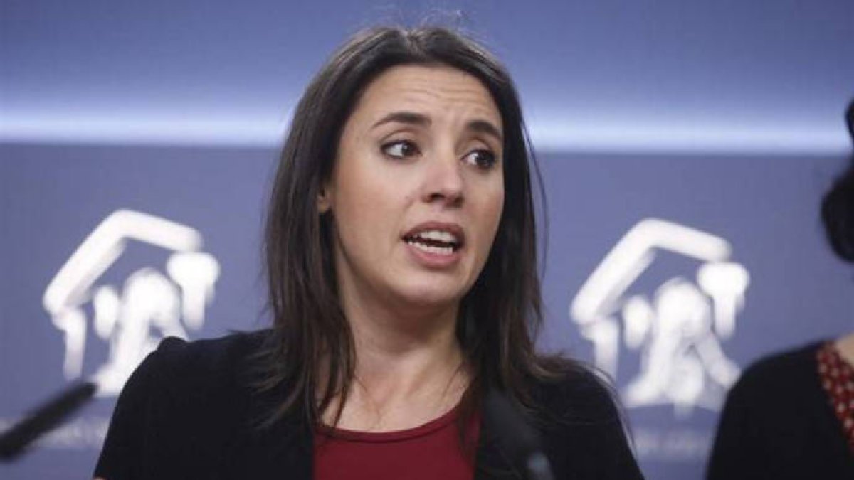 La lucha definitiva: Irene Montero enfila ahora a Manuela Carmena