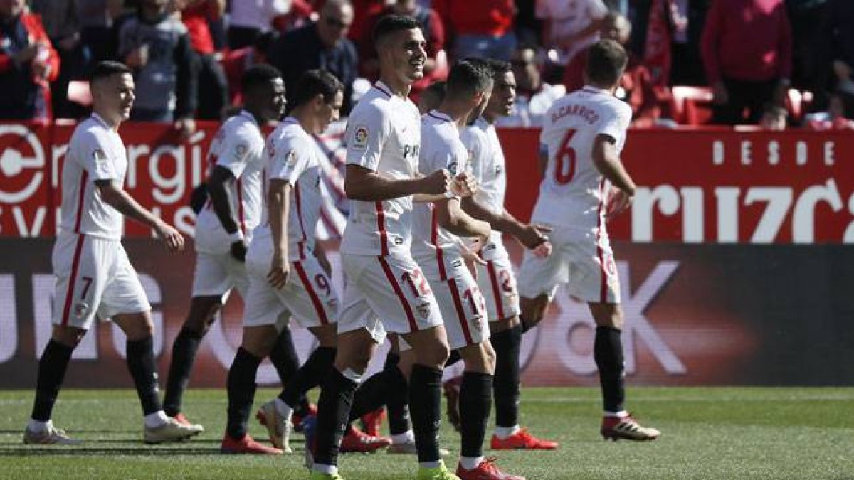 El Sevilla no dejó de celebrar goles en la segunda mitad