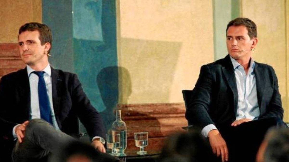 Casado y Rivera, en un acto conjunto.