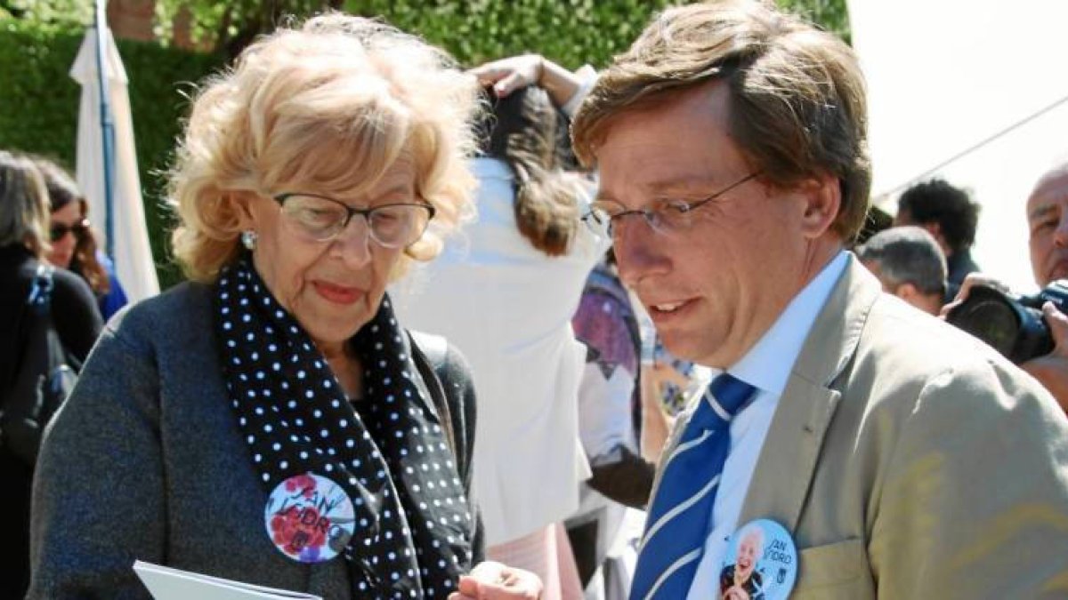 Almeida afirma que Carmena tiene poco que ofrecer “aparte de magdalenas”