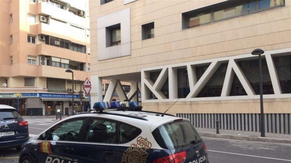 Operación policial en Elche.