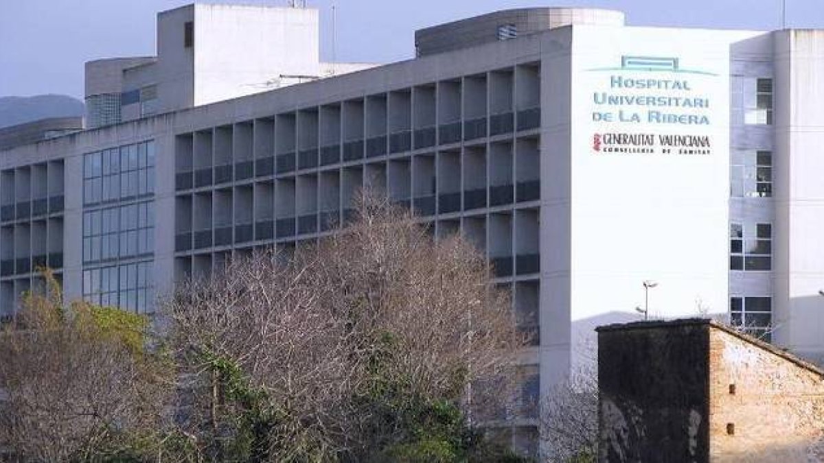 La Ribera niega el cierre de la unidad de pre-ingresos
