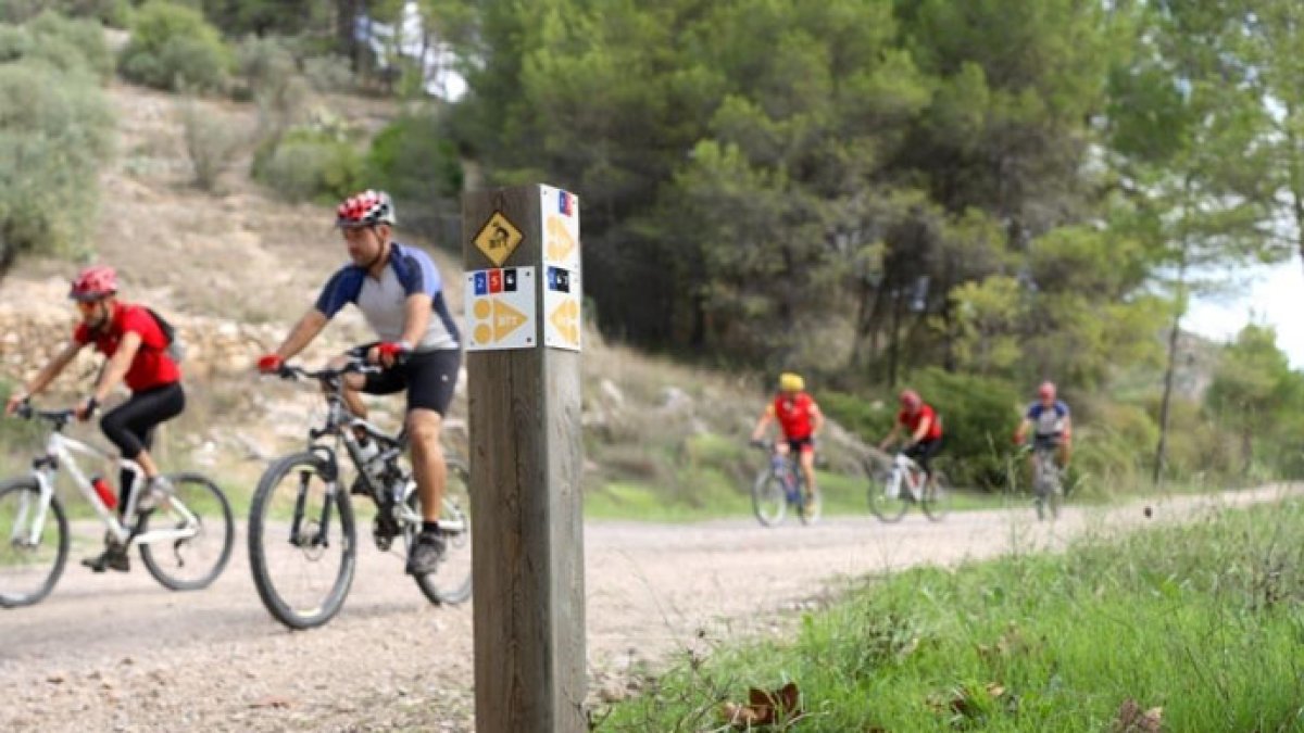 El ciclismo de montaña cada vez cuenta con más seguidores en Alicante.