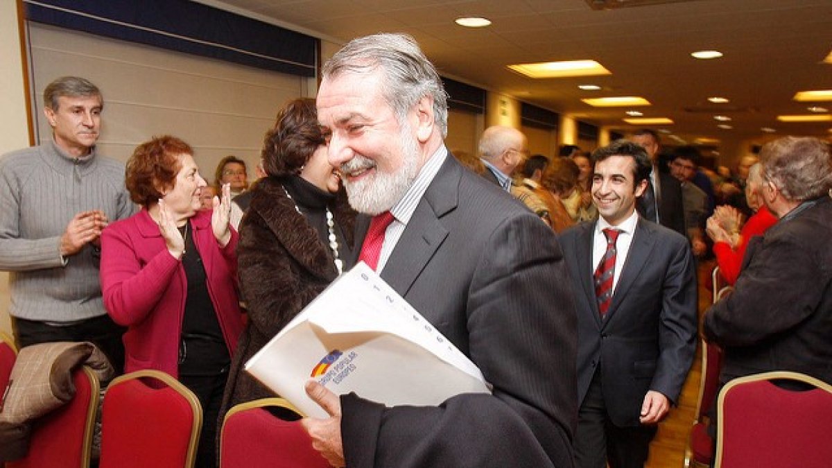 El político Jaime Mayor Oreja pronunciará una conferencia en Alicante.