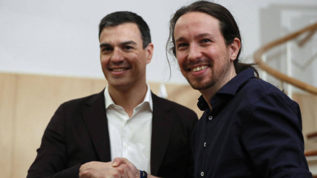 El CIS más burdo deja al tándem Sánchez-Iglesias a punto de la mayoría absoluta