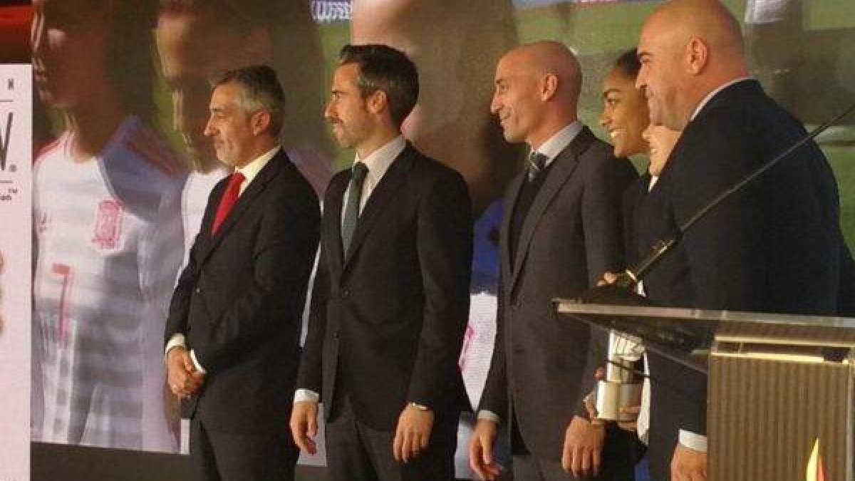 El fútbol femenino sigue sumando premios