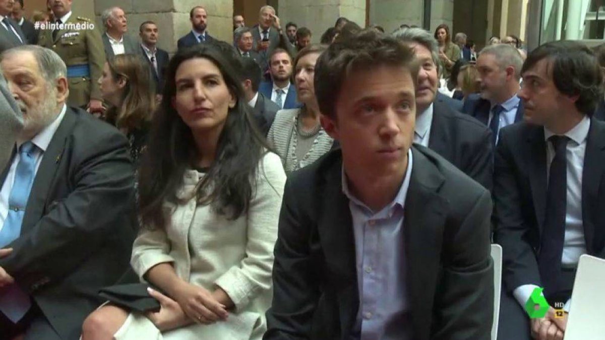 Monasterio y Errejón, en la fiesta del 2 de Mayo en la sede de la presidencia de la Comunidad de Madrid