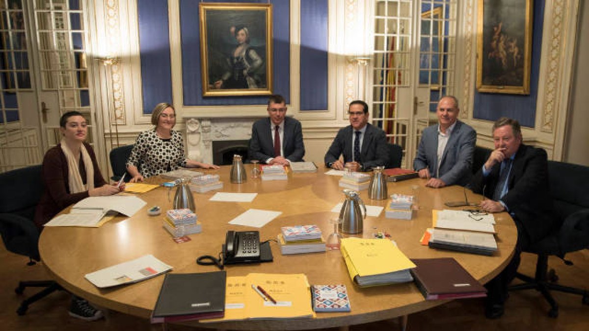 Primera Mesa de Les Corts de la legislatura