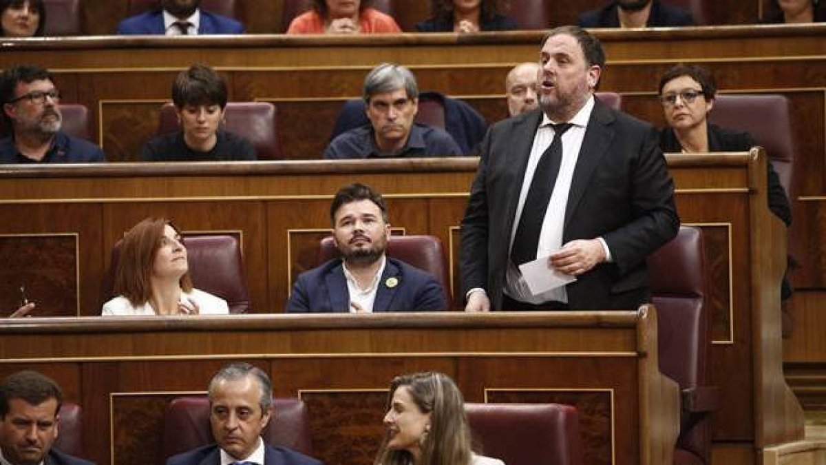 Junqueras prometiendo su cargo como