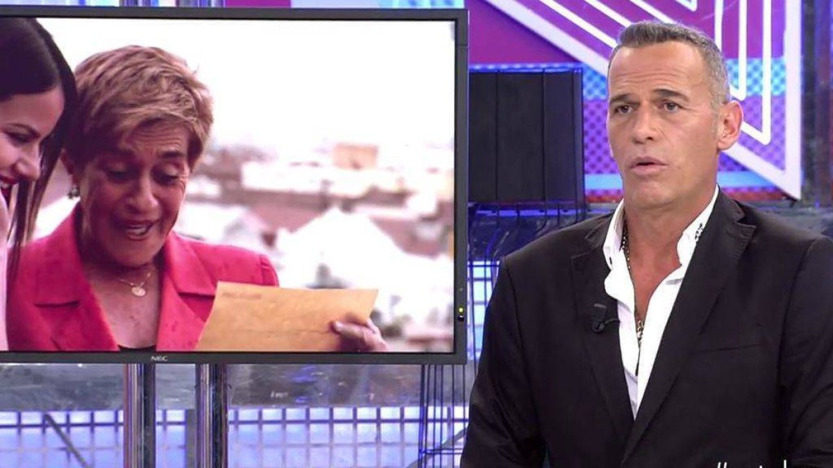 Carlos Lozano deja vendida a Chelo en el' Deluxe' con esta revelación