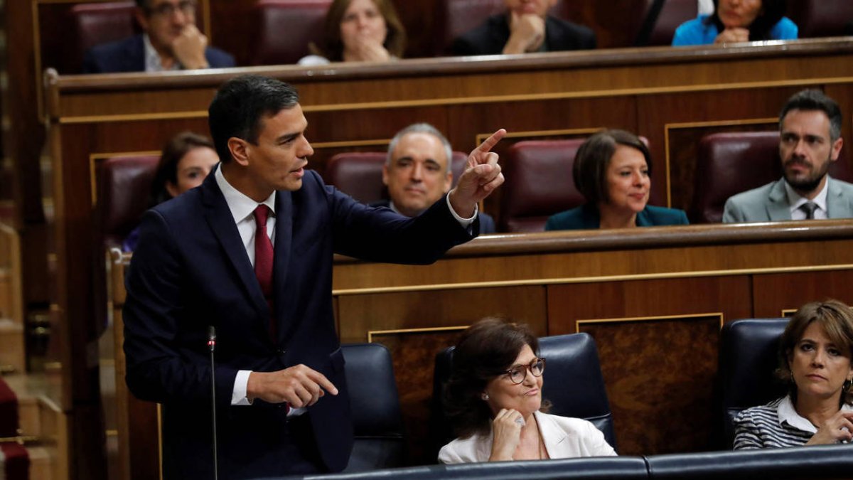 Sus señorías viajan al extranjero a gastos pagados con las Cortes disueltas