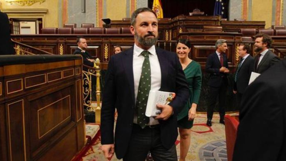 Abascal ya tiene una hoja de ruta para garantizar que Vox mantenga su actual representación parlamentaria.