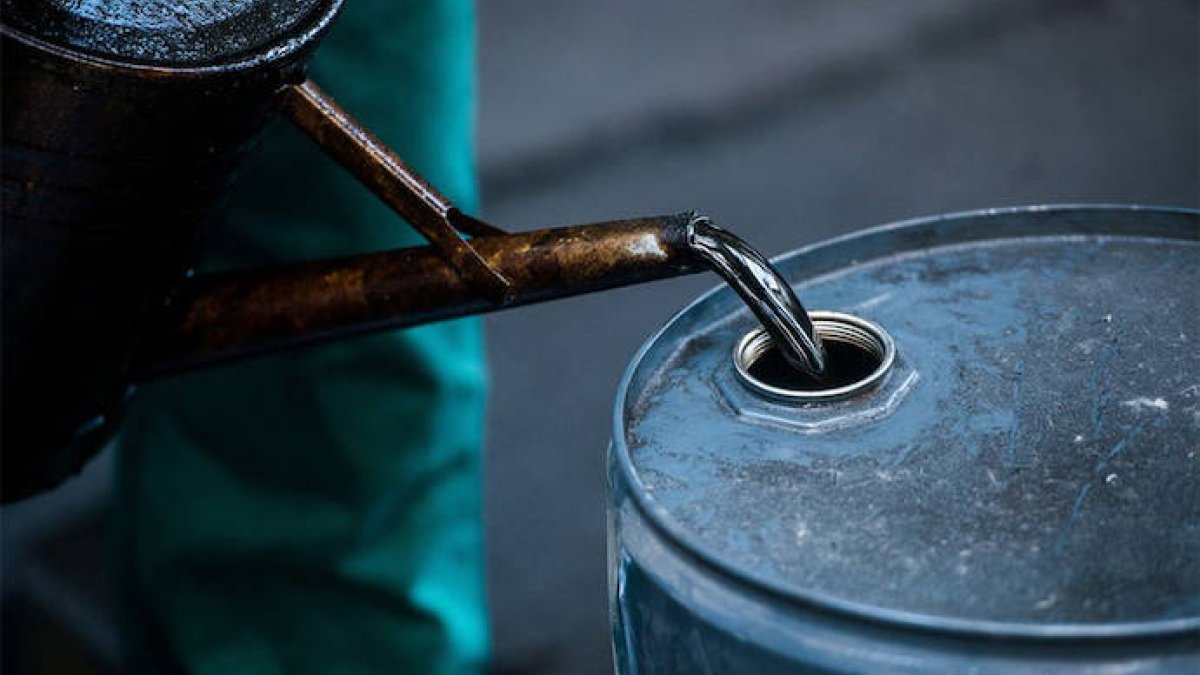 El frenazo económico rebaja la demanda de petróleo