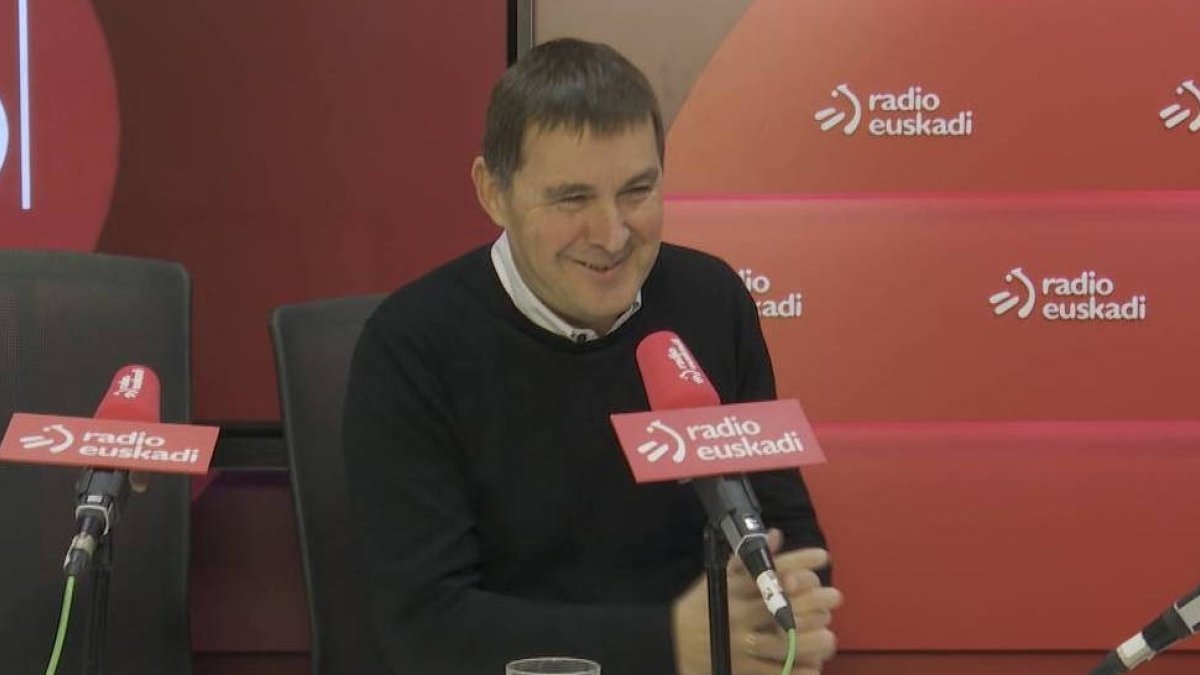 Hasta Otegi se avergüenza de Sánchez: 