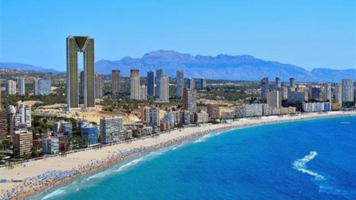 Imagen de la costa de Beniorm