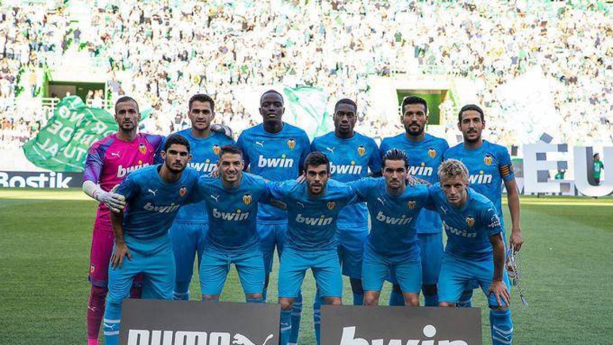 Alineación presentada hoy por el Valencia