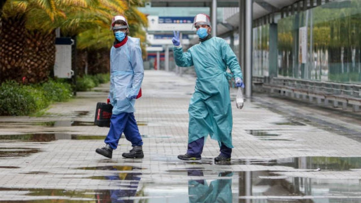 De los 5.922 afectados por coronavirus en la Comunitat 1.000 son sanitarios
