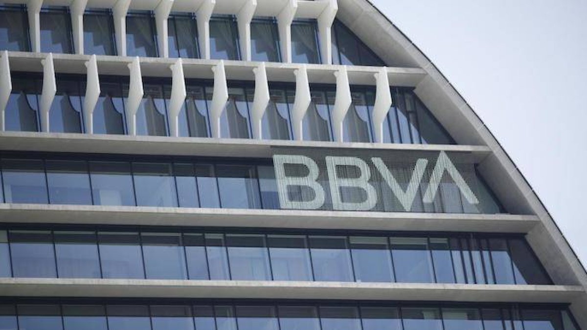 El BBVA imputado por cohecho, revelación de secretos y corrupción