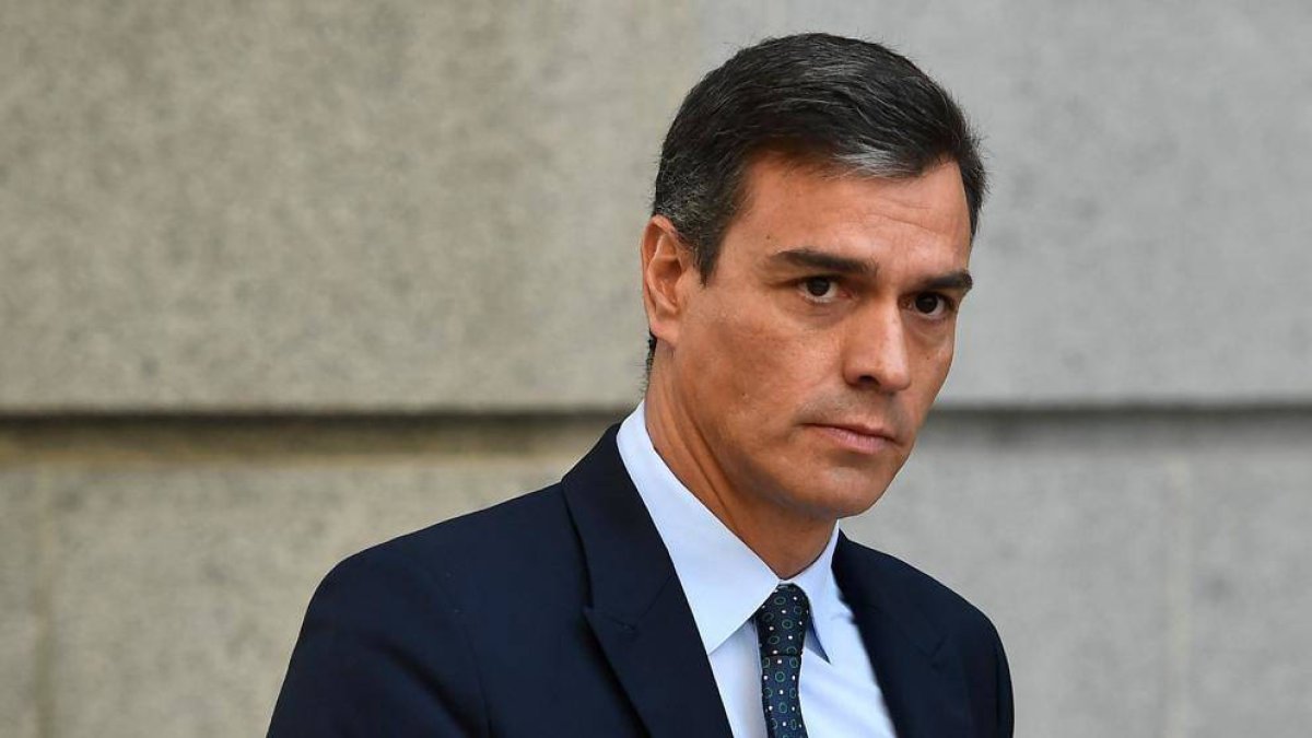 Lo que pretende Sánchez de la oposición no es propio de una democracia sana.