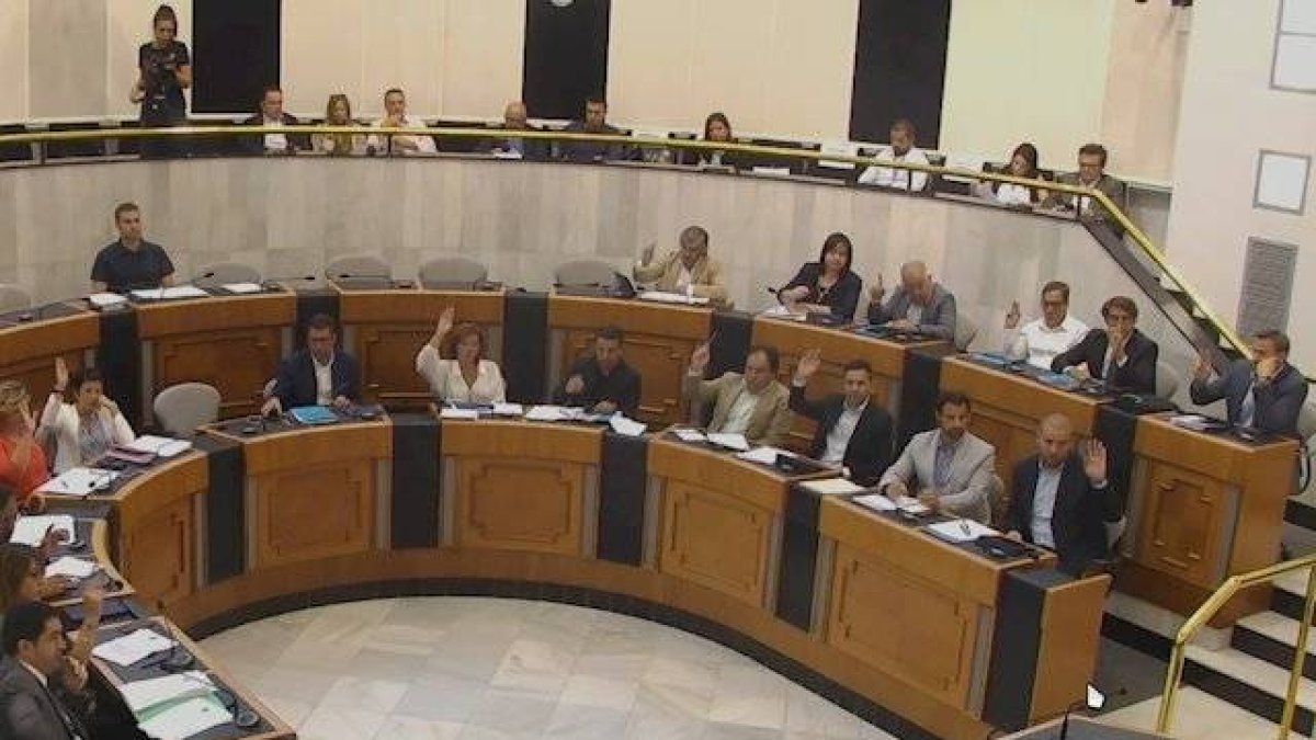 La Diputación de Alicante enmienda una moción del PSOE sobre el 'pin parental'