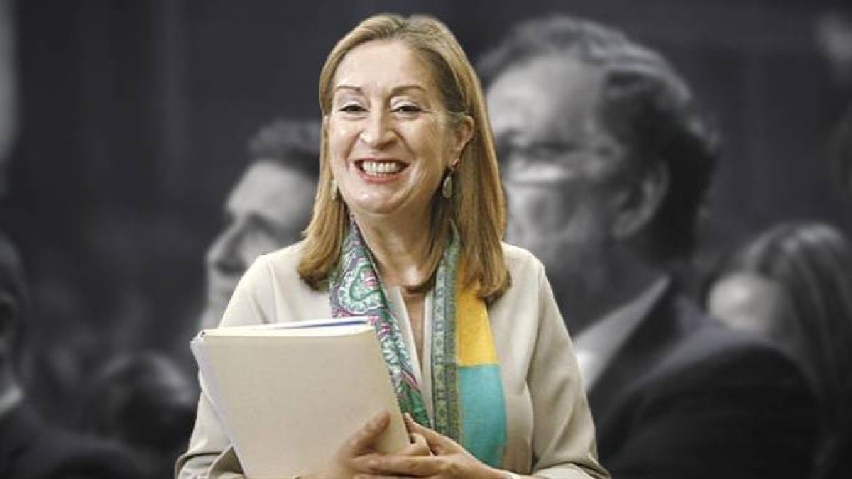 Las verdaderas razones de la incorporación de Ana Pastor a la vera de Casado