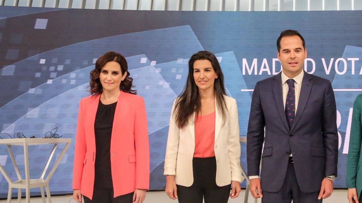 Ayuso, Monasterio y Aguado, en un debate electoral en televisión