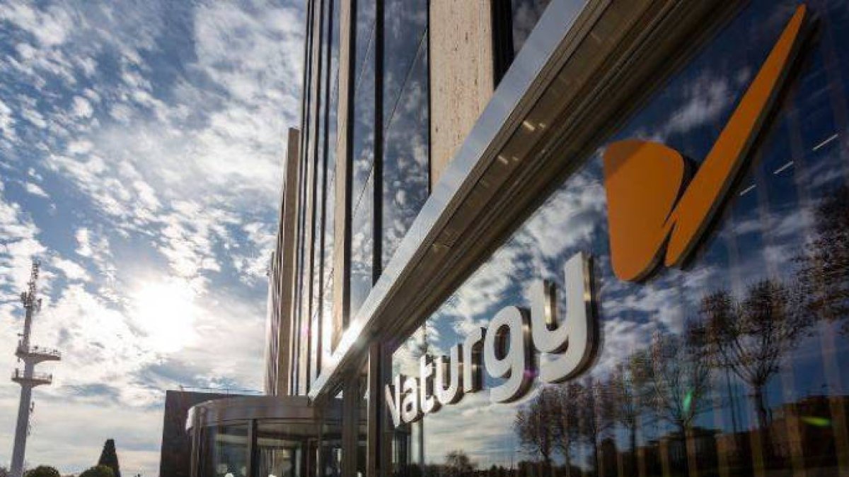 Naturgy trata de extender el plan de bajas voluntarias a toda la plantilla
