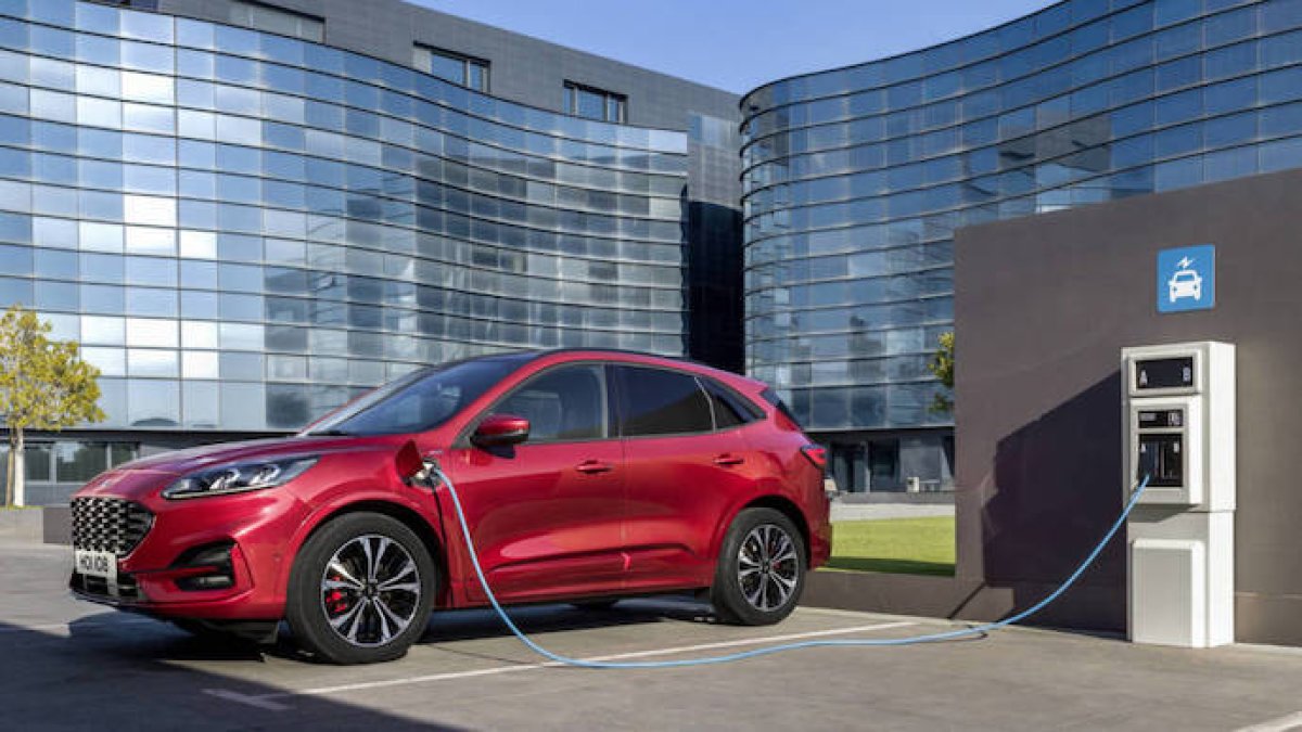 Ford venderá más modelos eléctricos que de combustión en 3 años