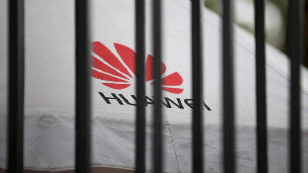 Huawei prohibido otro año más
