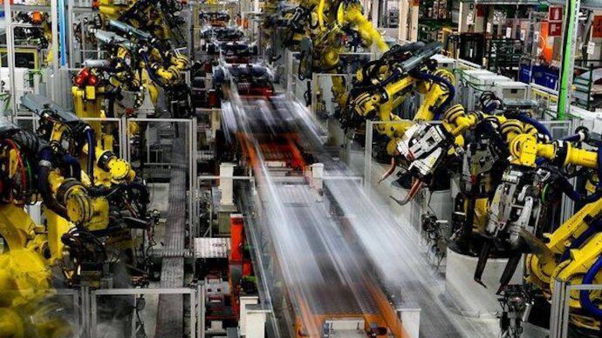 El sector manufacturero español se hunde a mínimos