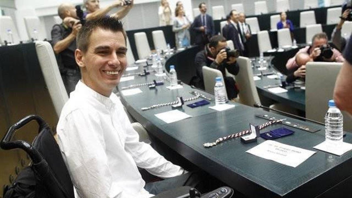 Las redes destrozan al concejal de Carmena que ha dimitido por acoso sexual
