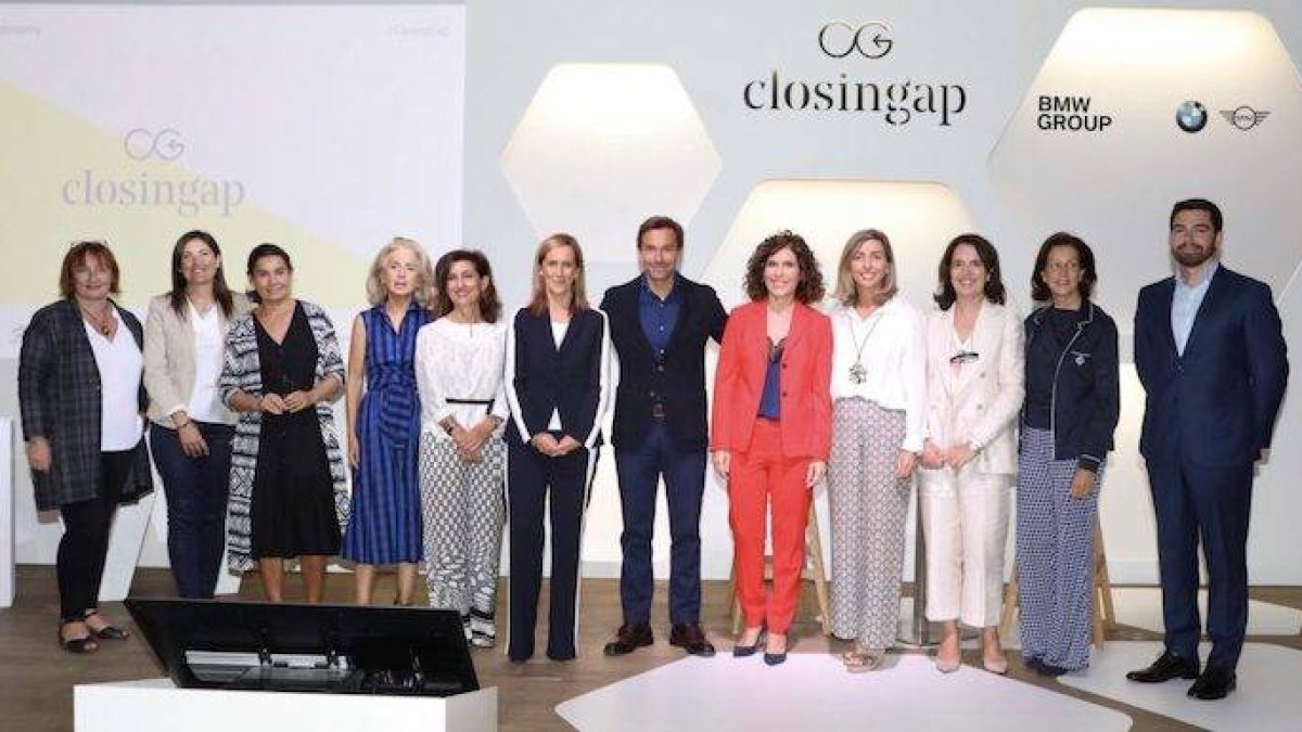 BMW sitúa a la mujer como punta de lanza de la movilidad del futuro