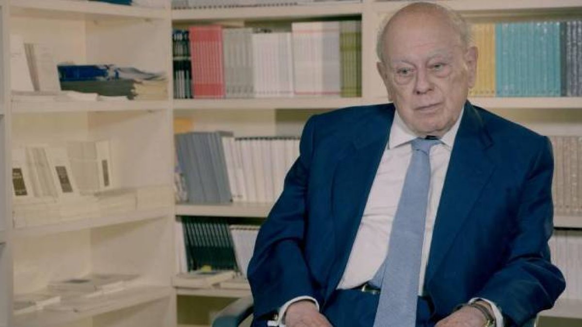 Pujol, en su ultima presencia en TV3 para hablar de ... cooperación internacional.