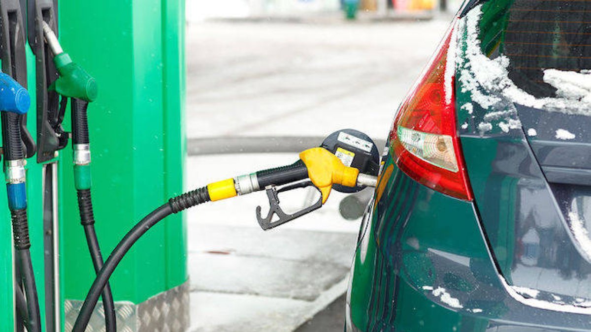 La “gasolina de invierno” puede ahorrarnos 200 millones