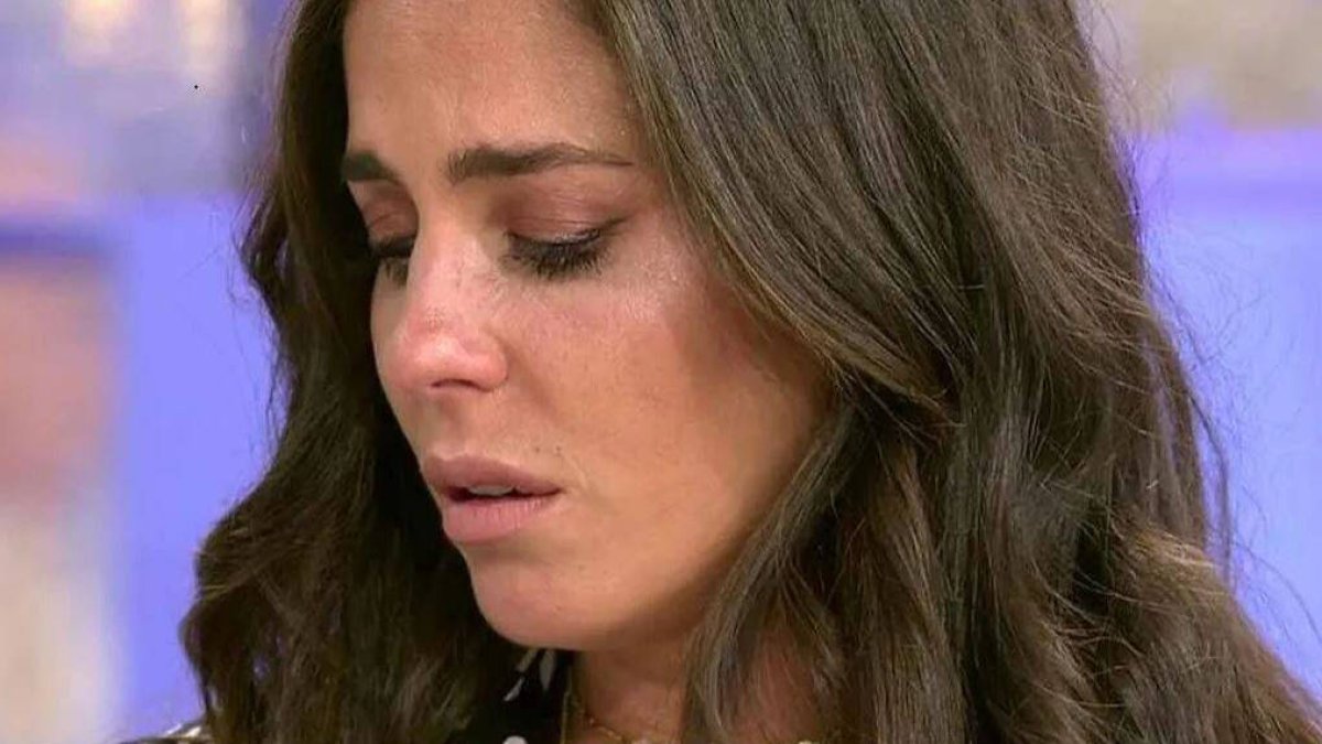 Anabel Pantoja estaba tan contenta y ha sido llegar a Sálvame y volver los disgustos.