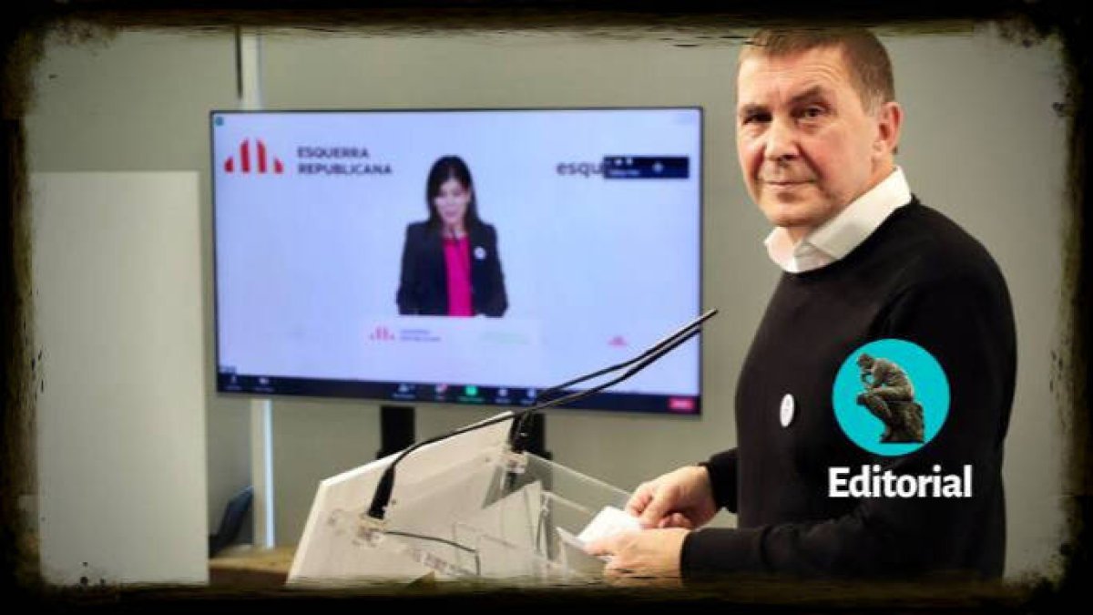 Arnaldo Otegi, con la portavoz de ERC