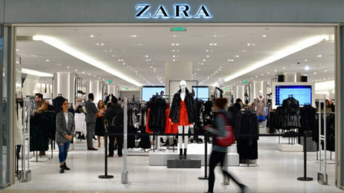 Inditex abre hoy sus tiendas de menos de 400 metros con cita previa