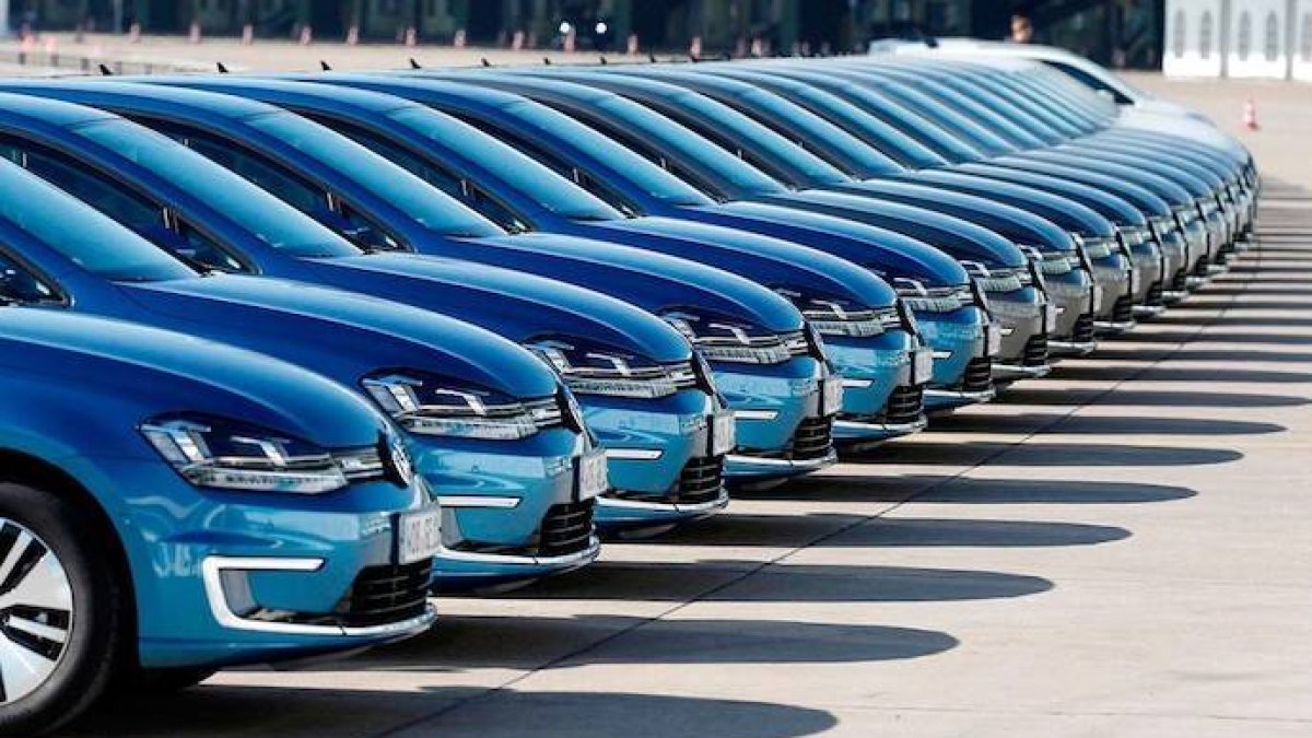 Julio da un respiro a las matriculaciones con los eléctricos