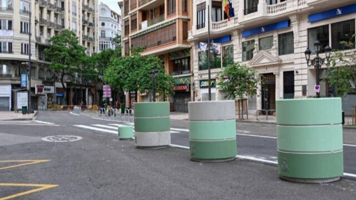 Valencia capital mundial del diseño: Así son los maceteros de la plaza principal