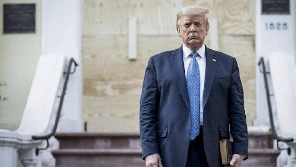 Y llegó el día en que Trump se encerró en su búnker