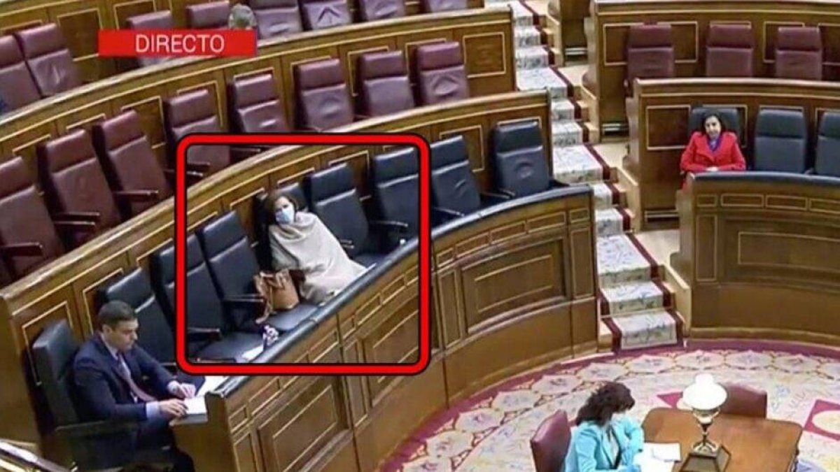 La imagen de Carmen Calvo captada por un tuitero.