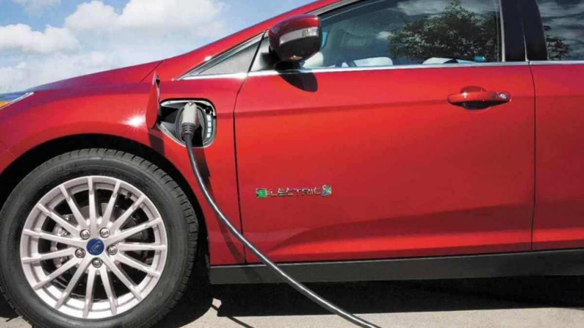 La venta de eléctricos se duplica en octubre