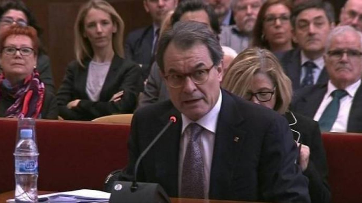 Artur Mas, en el juicio por la consulta ilegal del 9-N.