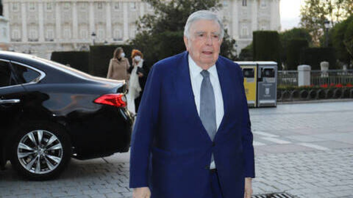 Luis María Ansón