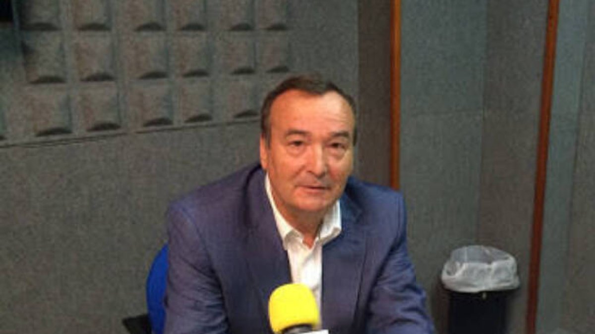 Domingo Lorenzo afirma que no dejará el acta de concejal