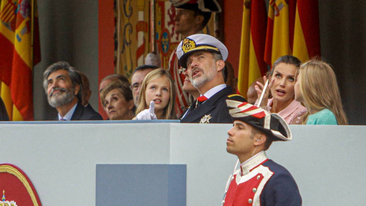 El tremendo susto en el desfile del 12-O que ha hecho estremecerse a los Reyes
