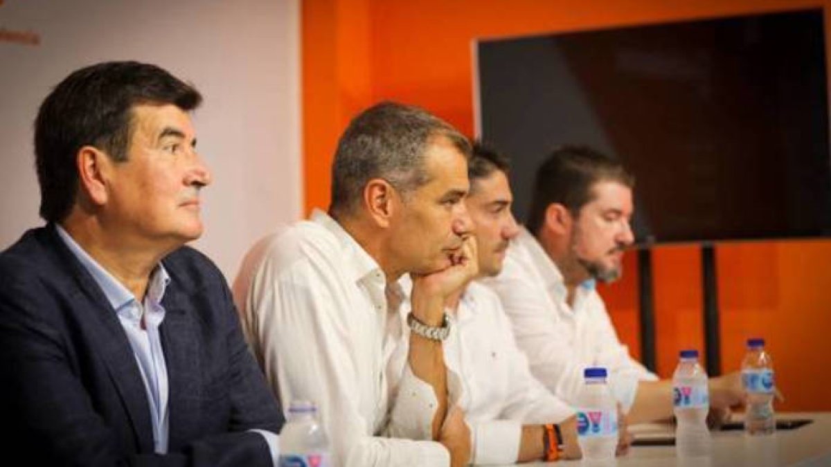 La convivencia entre los diferentes líderes de Ciudadanos puede marcar la campaña