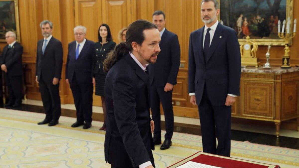Pablo Iglesias jurando su cargo ante el Rey el pasado mes de enero