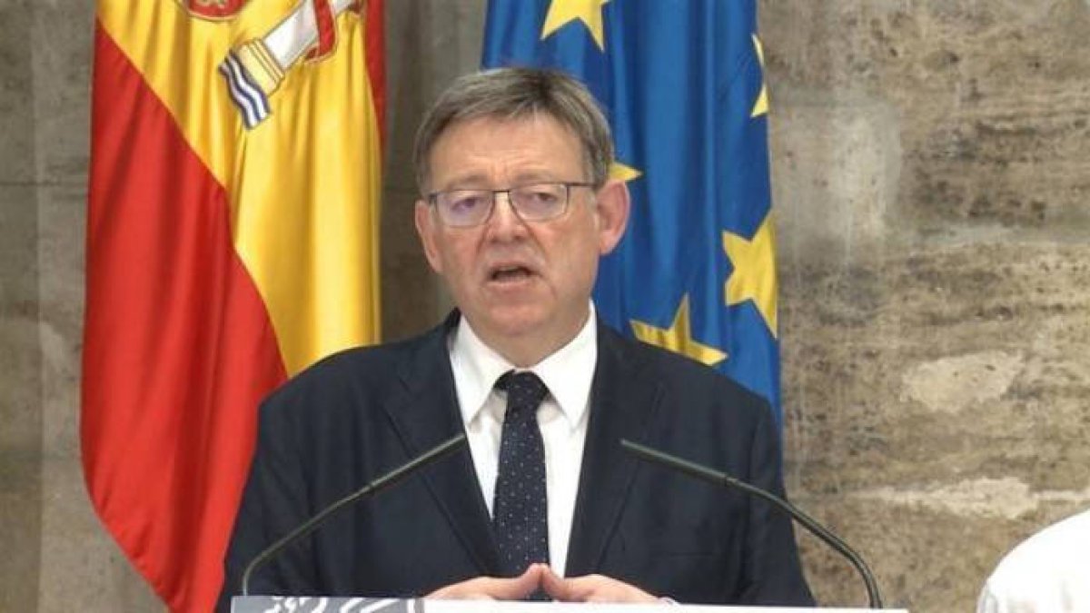 Puig retrasa los recortes en la precampaña mientras señala al Plan Edificant