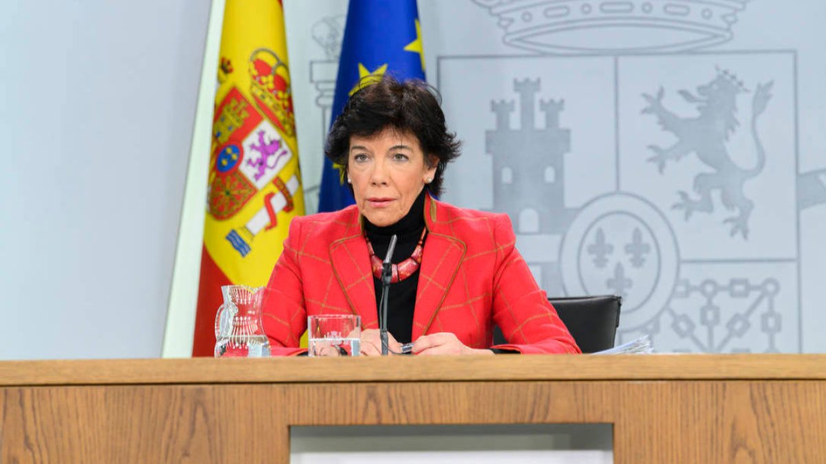 El Gobierno juzga y condena a Vox por la granada de Hortaleza sin dar pruebas